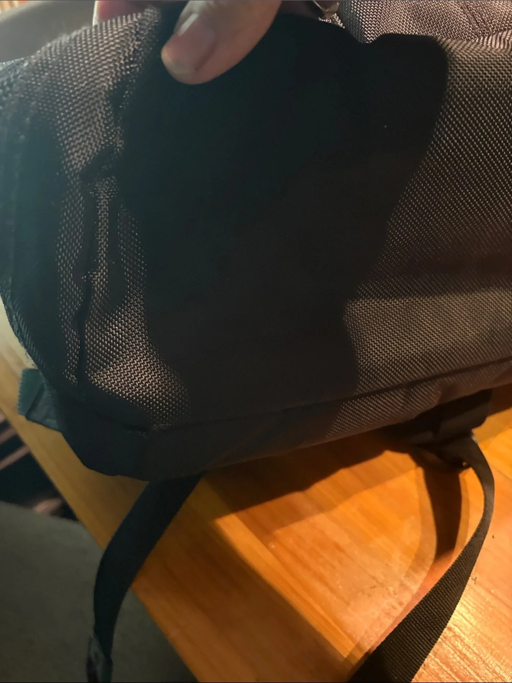 SwissGear Black Backpack with Red Logo - Multi-Compartment Men's Daypack
